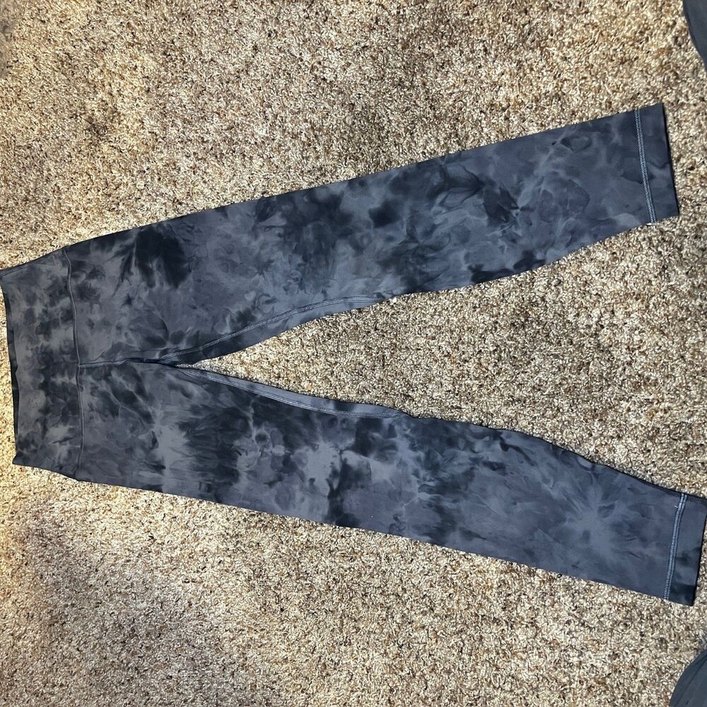 Lululemon Women's Size 4 High Rise Diamond Dye Align Leggings